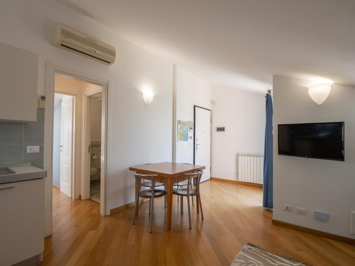 Appartamento Mimosa "A Casa Felice" Пиетра Лигуре Екстериор снимка